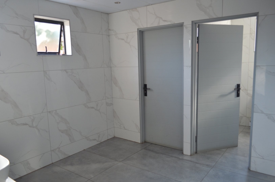 Commercial Property for Sale in Irene Park North West